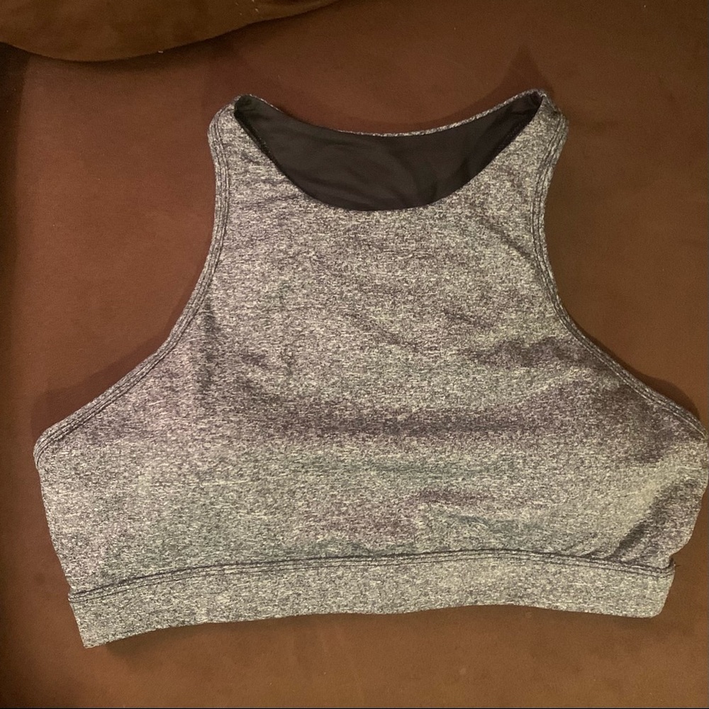 The Chestee “The T” in Heathered Grey